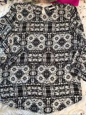 Black & White Patterned Women’s Blouse - Classic Print